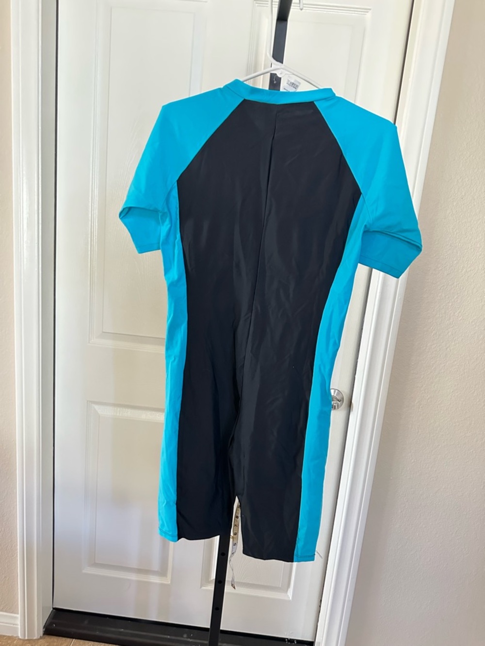 Women’s Short Sleeve Swim Suit Black and Teal - Picture 3 of 3